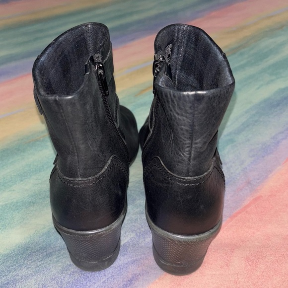 KEEN Women's Black Leather Side Zip Kate Wedge Ankle Boots Size 8 - Picture 6 of 10
